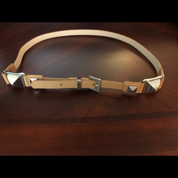 🌷🌷BCBG MaxAzria Belt - Picture 1 of 8